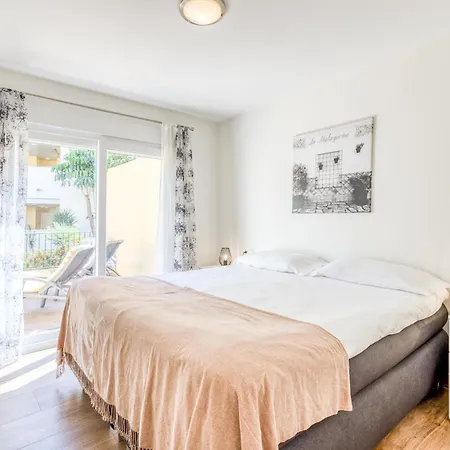 Hanami Puerto Alto Pa 3-1 Apartamento Estepona
